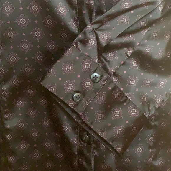 Button down top. Medium. - Picture 5 of 7